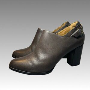 CLARKS Gray Chelsea Ankle Boot 9.5 | Artisan Leather Kadri Dylan Minimalist Chic